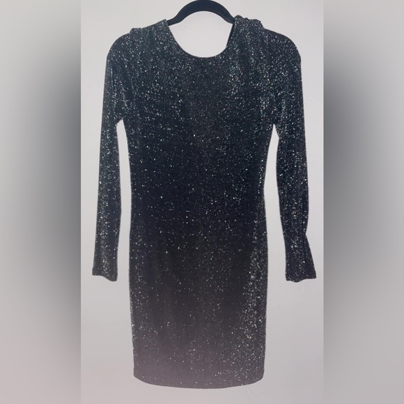 Sparkly black dress, size medium, worn once, open back - Picture 1 of 1